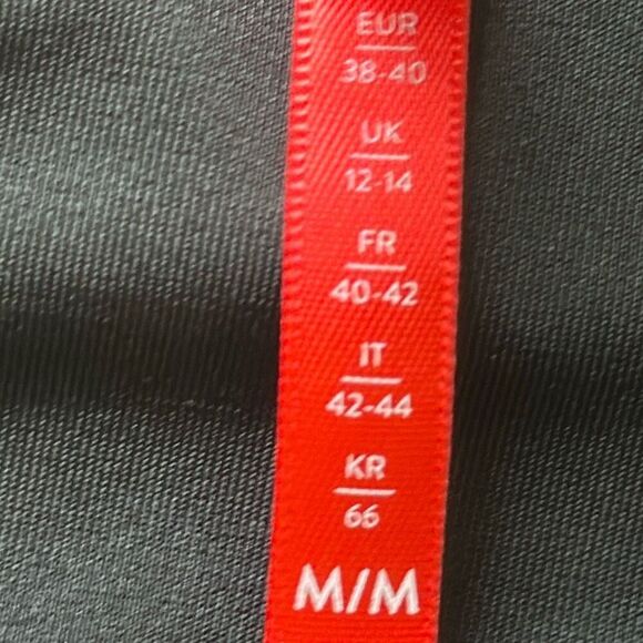 SPANX SPANXshape Faux Leather Black Leggings size M Medium Petite - Picture 7 of 10